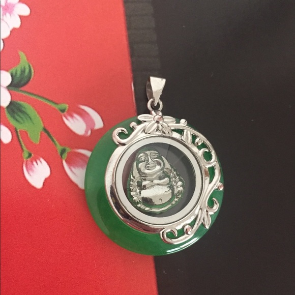 Jadelike With Moving Buddha Pendant - Picture 6 of 7